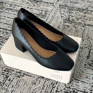 LC Lauren Conrad Black Scalloped Heels